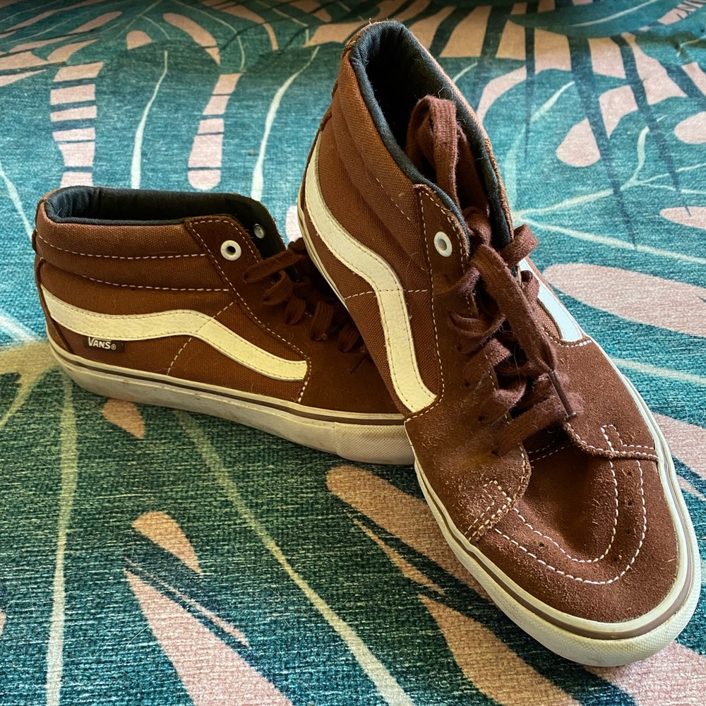High top Vans size men’s 8.5